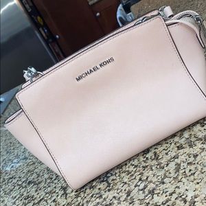 Michael Kors Crossbody Bag